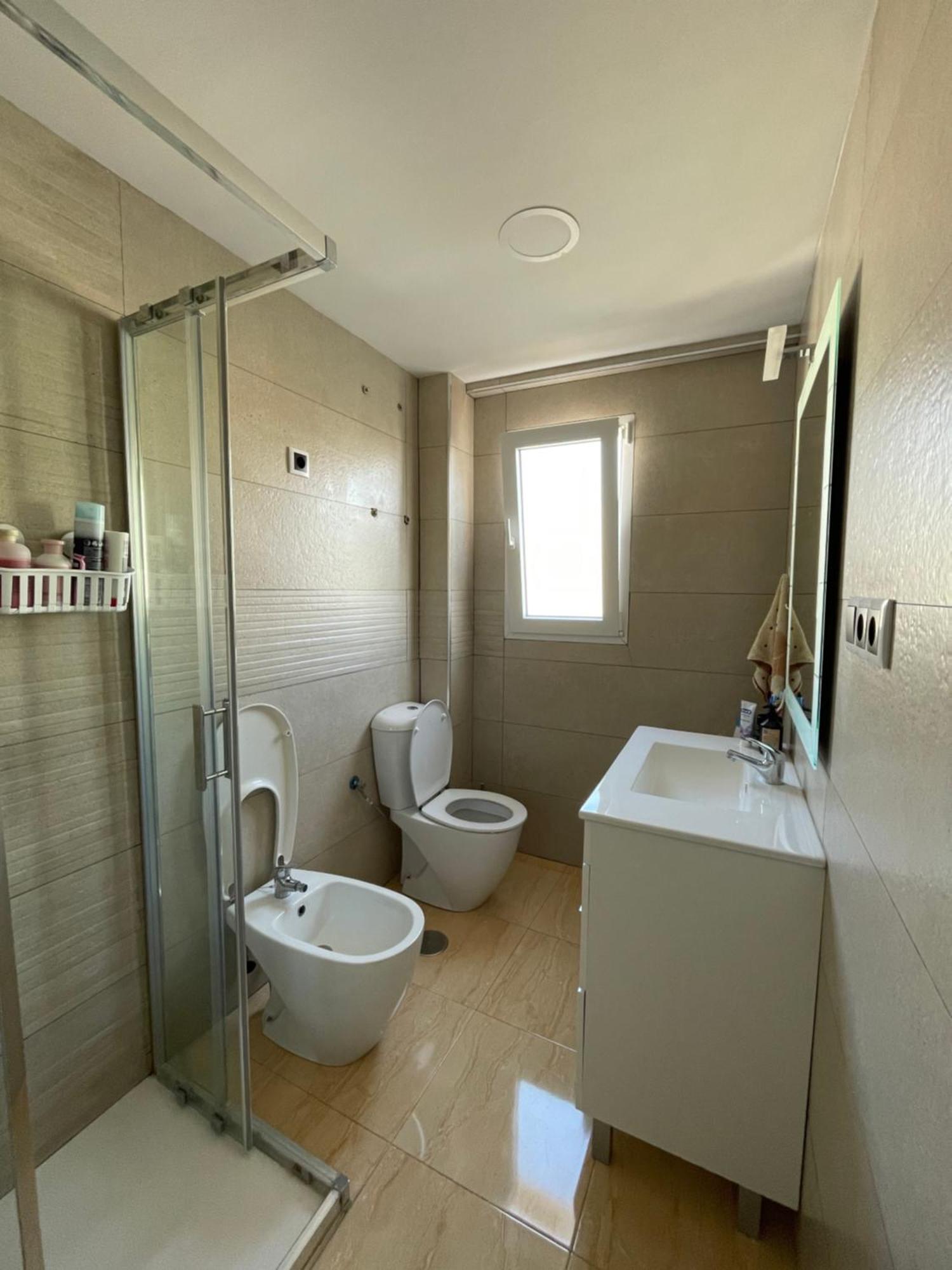 Habitacion En Piso Particular Sol Connect Alicante Eksteriør billede